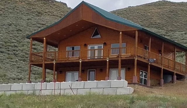 Beautiful 4-bedroom cabin with WiFi, AC in superb Fairfield