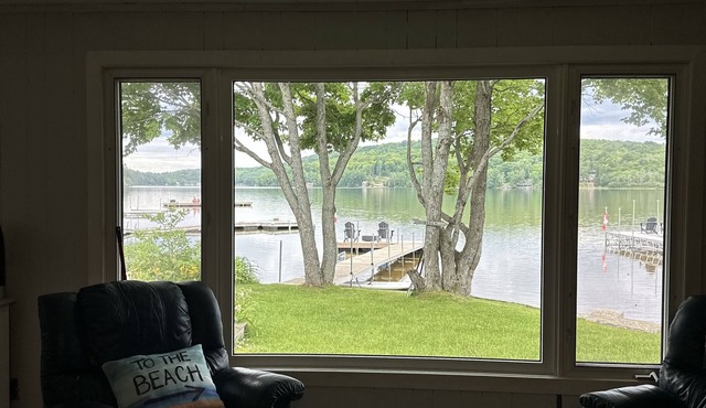 Beautiful 4 Bedroom Cottage on Faraday Trout Lake