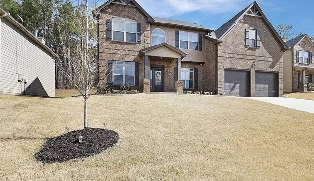 Beautiful 4 bedroom house - 13 min form the airport. (Music Studio Rental)