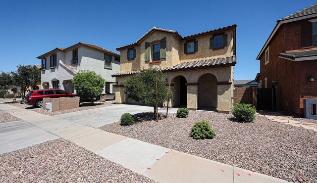 Beautiful 4-bedroom house with AC in charming Glendale