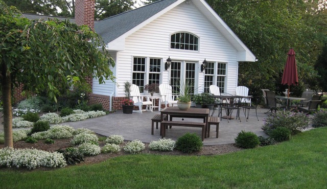 Beautiful 4 Bedroom Home, Minutes to Sight and Sound, middle of Amish Country