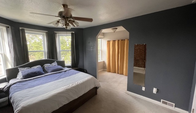 Beautiful 4 bedroom Home by the Hill - Privacy Fenced Backyard and Fast Internet