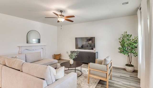 Beautiful 4 Bedroom Home in Owasso!