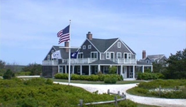 Beautiful 4 Bedroom in Cisco with 180 degree ocean view and unobstructed sunsets