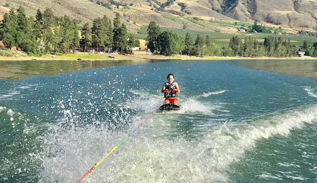 Beautiful 4 Bedroom Lake Front Home