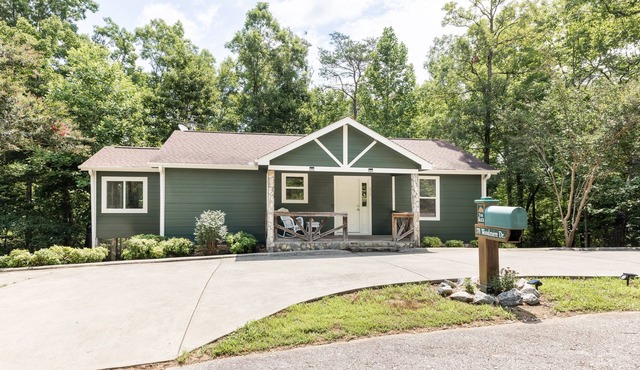 Beautiful 4 Bedroom Mountain Home at The Rock Golf Club & Resort