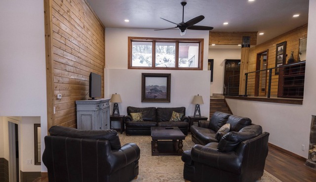 Beautiful 4 Bedroom Park City Home W Hot Tub