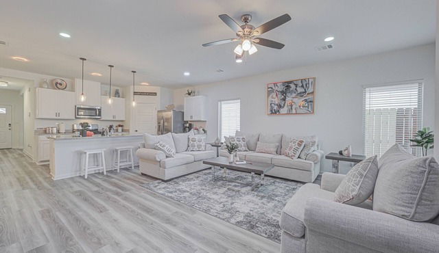 Beautiful 4-bedroom Brand New Modern House Bella with pool and park