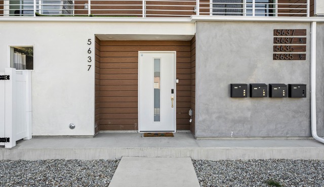 Beautiful 4 Bedrooms Townhome new construction NoHO! n10 min to universal studio