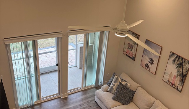 Beautiful 4-bedroom villa with AC in superb Frankford location