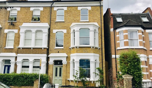 Beautiful 4 bedroom Victorian family house on quiet road