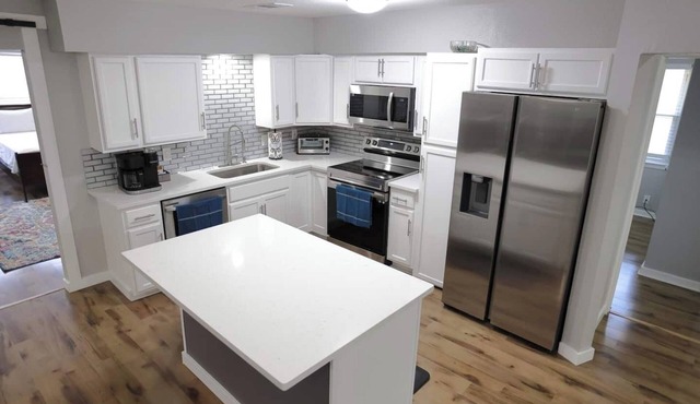 Beautiful 4 beds & 3 baths downtown Allen