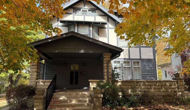 Beautiful 4 BR/2 Bath home in elegant neighborhood. 3 blocks from DePauw Univ!