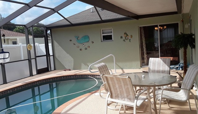 Beautiful 4 BR/2BA Private Pool Home Near Weeki Wachee Springs