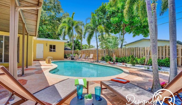 Beautiful 4 BR with Private Heated Pool