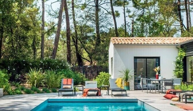 Beautiful 4* villa with heated pool - near the beach