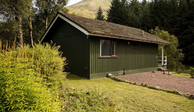 Beautiful 4 star, 2 bedroom chalet with mountain views. A true Highland landscape all around