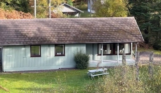 Beautiful 4 star, 3 bedroom chalet with mountain views