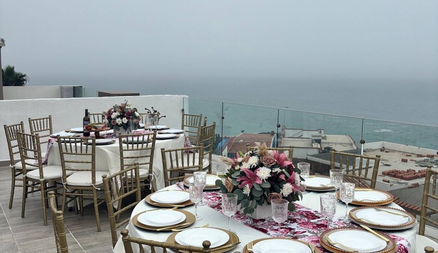 Beautiful 4 story beach house with amazing rooftop located in Tijuana-Rosarito.