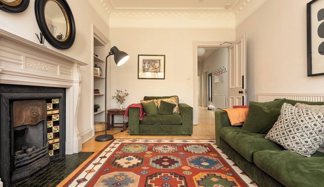 Beautiful 4BD Flat Beside The Meadows, Edinburgh