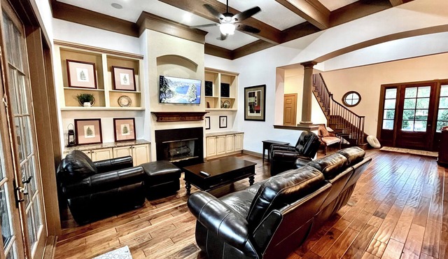 Beautiful 4BR/4BA.Close to HHI/SAV/BEU, 5 minutes to Palmetto Bluff's entrance