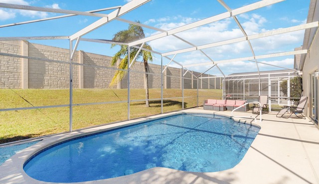 Beautiful 5/5 bedroom home!