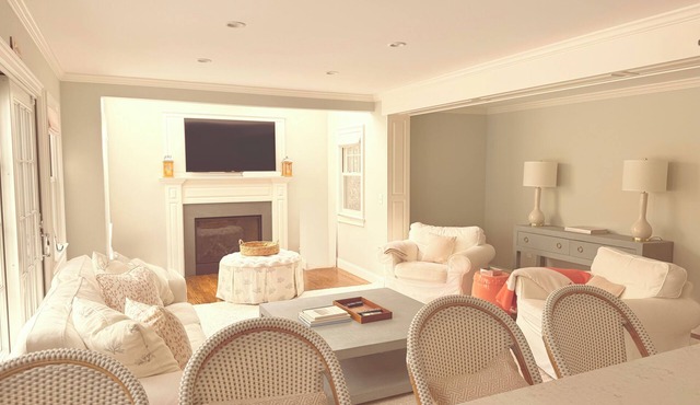 Beautiful 5 BDR Weekapaug Rental