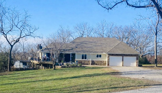 Beautiful 5-Bdrm Estate in Pvt Neighborhood on 10 Acres Just S of Overland Park