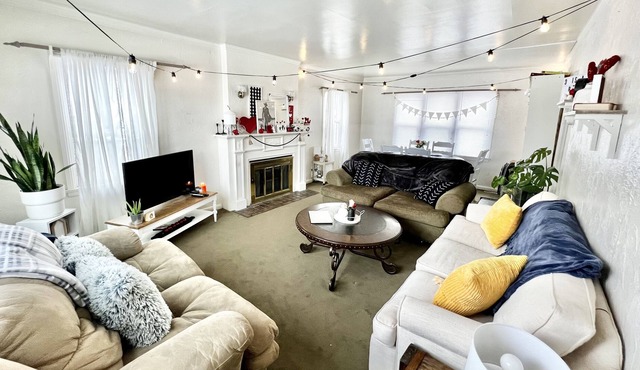 Beautiful 5 Bed/1.5-Bath Home Close to USU