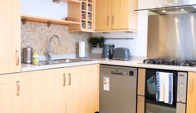 Beautiful 5 bed home near Abingdon and Oxford