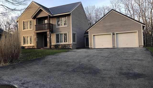 Beautiful 5 Bedroom House in Hidden Valley