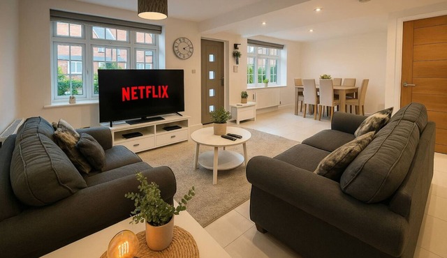 Beautiful 5 Bedroom 4 bathroom house in central London | 5 mins from station.