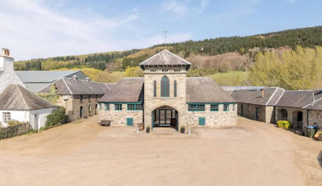 Beautiful 5 Bedroom Steading Conversion in Highland Perthshire