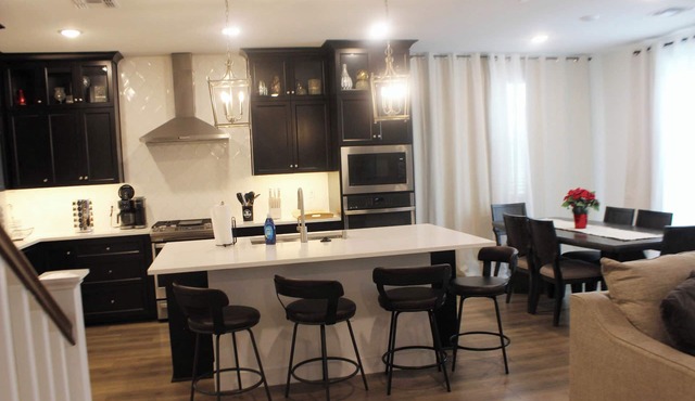 Beautiful 5-bedroom house with Large Patio backyard in charming Lathrop