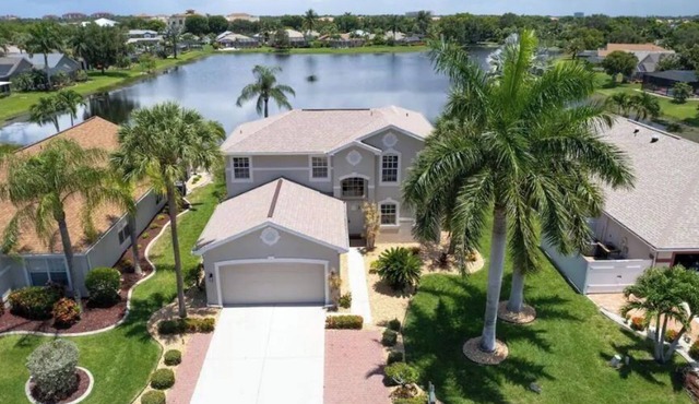 Beautiful 5 Bedroom Pool Home on the Water!