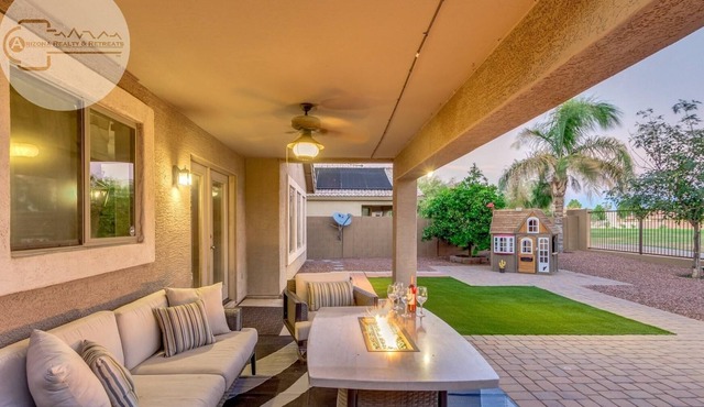 Beautiful 5 Bedroom, 3 Bath on Ladies Tee With Community Pool!