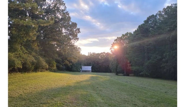 Beautiful 5-bedroom Villa on 28 Acres with barn