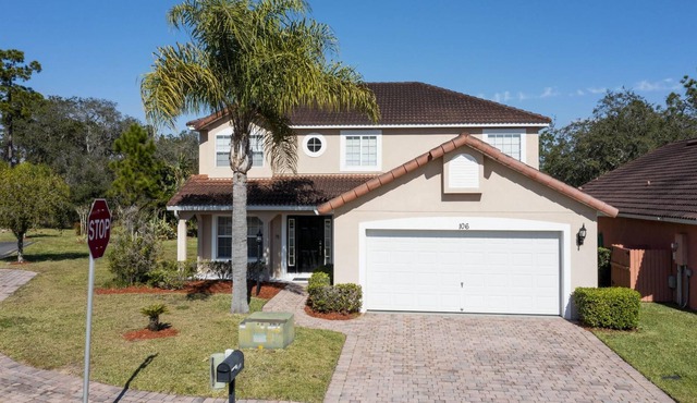 Beautiful 5Bd Single Family w/ Game Room @ 106 Lake Wilson Preserve