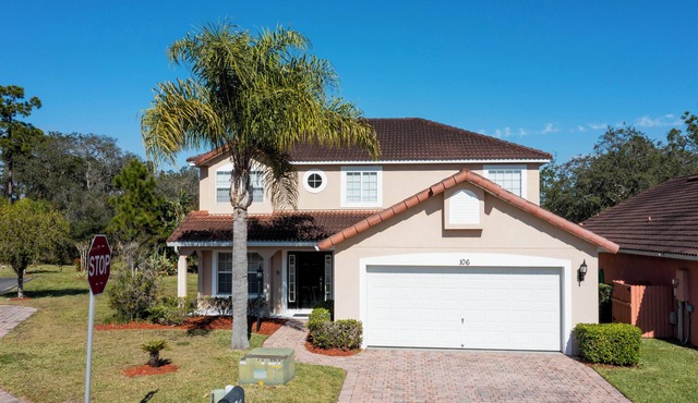 Beautiful 5Bd Single Family w Game Room 106 Lake Wilson Preserve