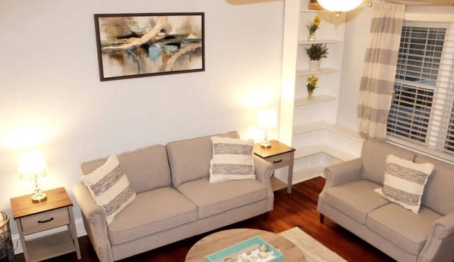 Beautiful 5Bdrm Beach Home w/added outdoor shower