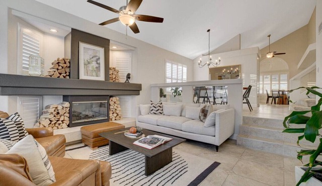 Beautiful 5BR with King Beds, Private Pool & Hot Tub, and a Casita with Games.