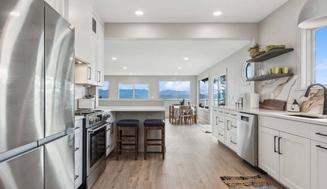 Beautiful 6/5 home over looking Flathead Lake.