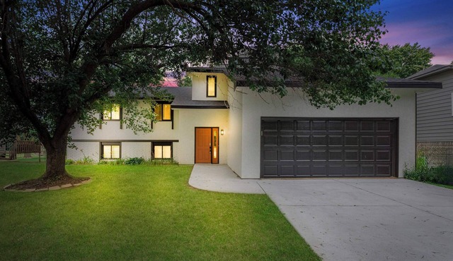 Beautiful 6 bed, 3 bath home in quiet neighborhood