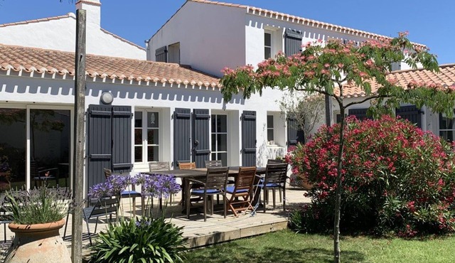 Beautiful 6-room house near the beach in La Guérinière