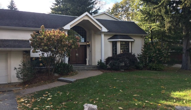 Beautiful 6000 sq ft home 20 min to Boston