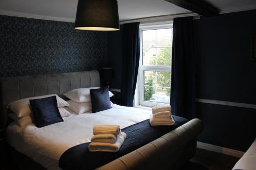 Beautiful 7 Bedroom House With Hot Tub Sleeps 14