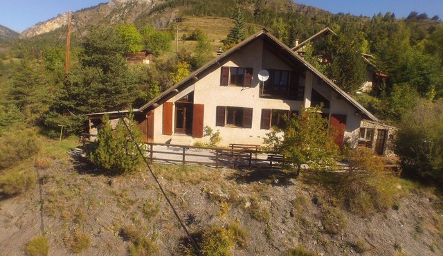 Beautiful 8 P family chalet in Val d'Allos at the foot of the Mercantour National Park