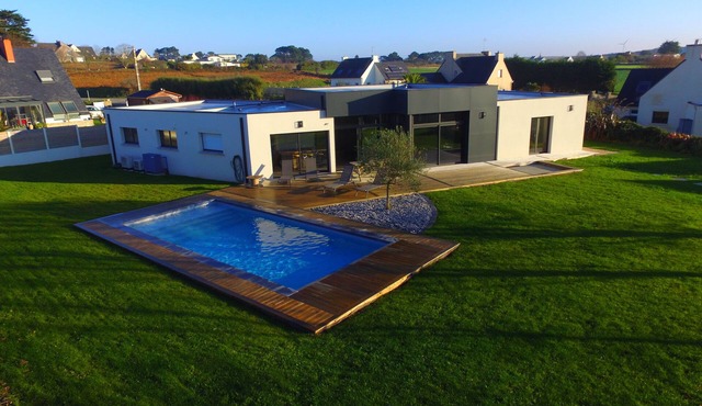 Beautiful 8-person house with heated pool – sea & relaxation in Trézien” PLZ18