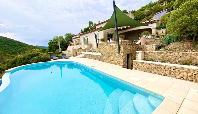 Beautiful and large luxury villa Panoramic sea view Golf de Valcros with plancha