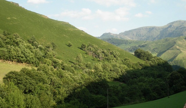 Beautiful apartment rdc grde terrass view Basque mountain prox StJeanPieddePort